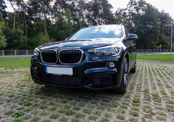 BMW X1 cena 88500 przebieg: 88500, rok produkcji 2017 z Warszawa małe 211